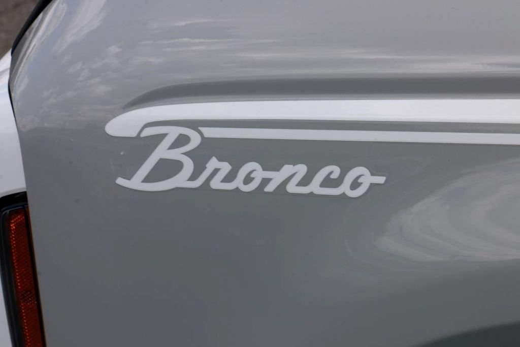 New 2026 Ford Bronco Heritage Edition AWD/4WD image 9