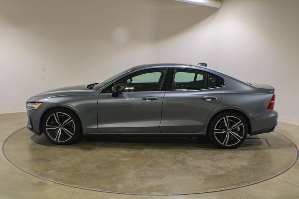 Used 2019 Volvo S60 T6 R-Design AWD/4WD image 2
