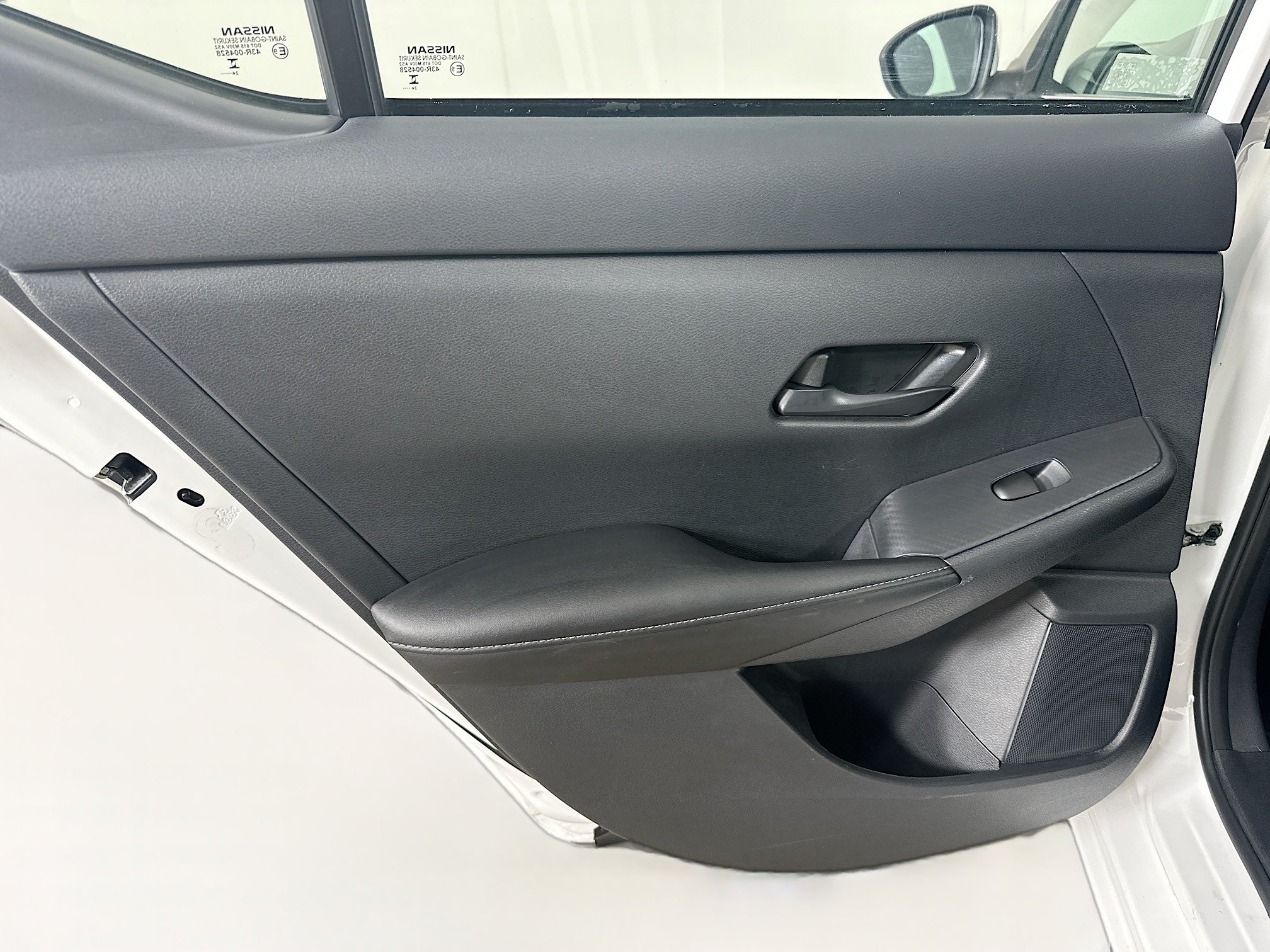 Used 2025 Nissan Sentra SV FWD image 25