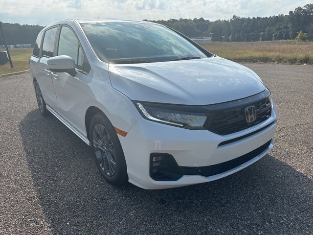 New 2026 Honda Odyssey Touring image 2