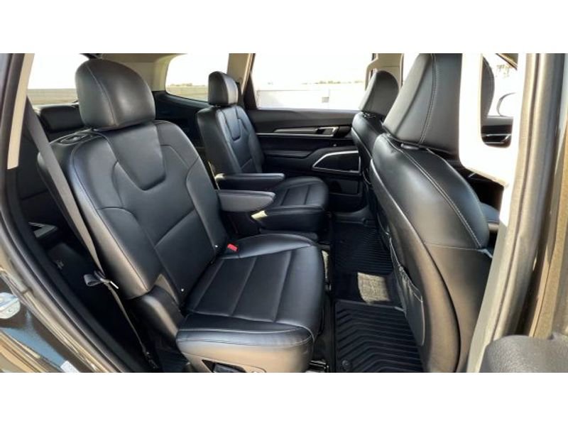 Used 2022 Kia Telluride S image 22