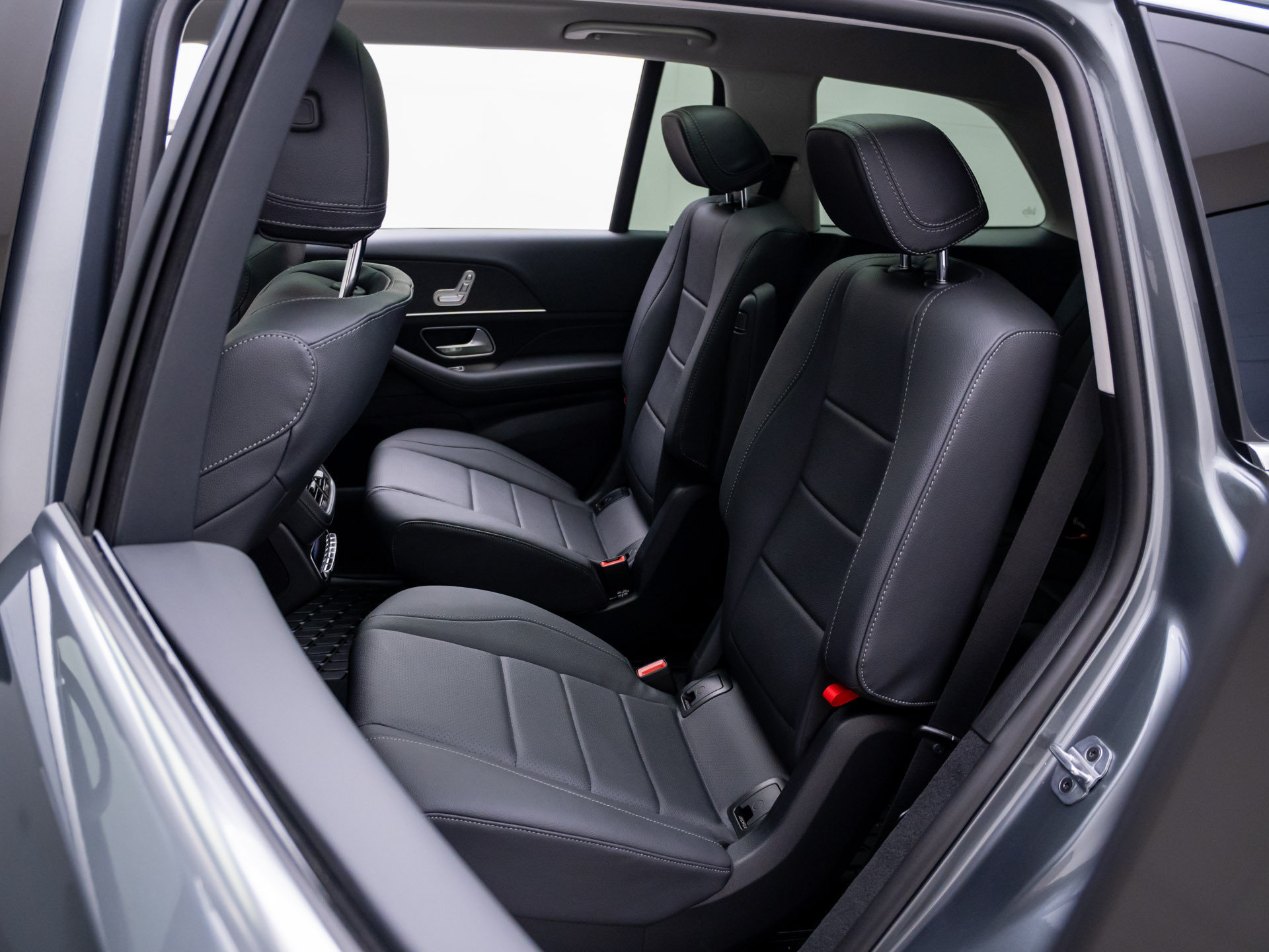New 2026 Mercedes-Benz GLS 450 4MATIC image 18