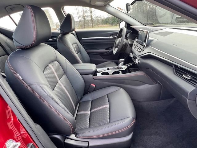 New 2025 Nissan Altima 2.5 SR AWD/4WD image 15