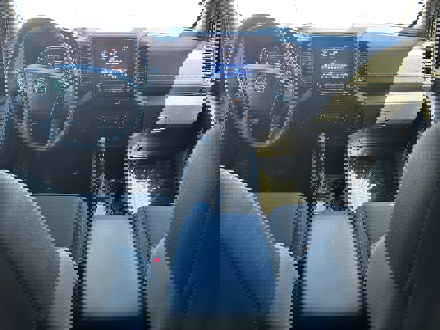 Used 2023 Nissan Frontier SV w/ Midnight Edition Package image 12