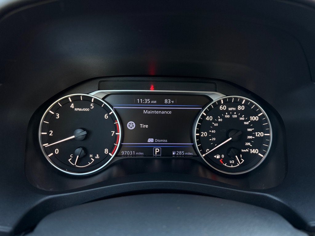 Used 2024 Nissan Altima 2.5 SR w/ SR Premium Package FWD image 13