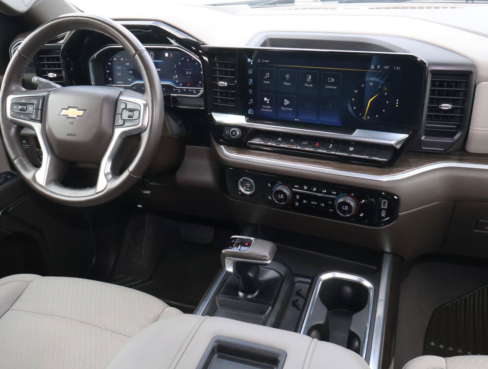 Used 2022 Chevrolet Silverado 1500 LT RWD image 11