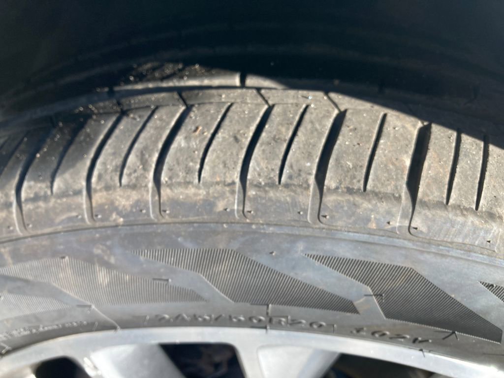 Used 2018 Ford Edge Titanium w/ Equipment Group 301A image 32