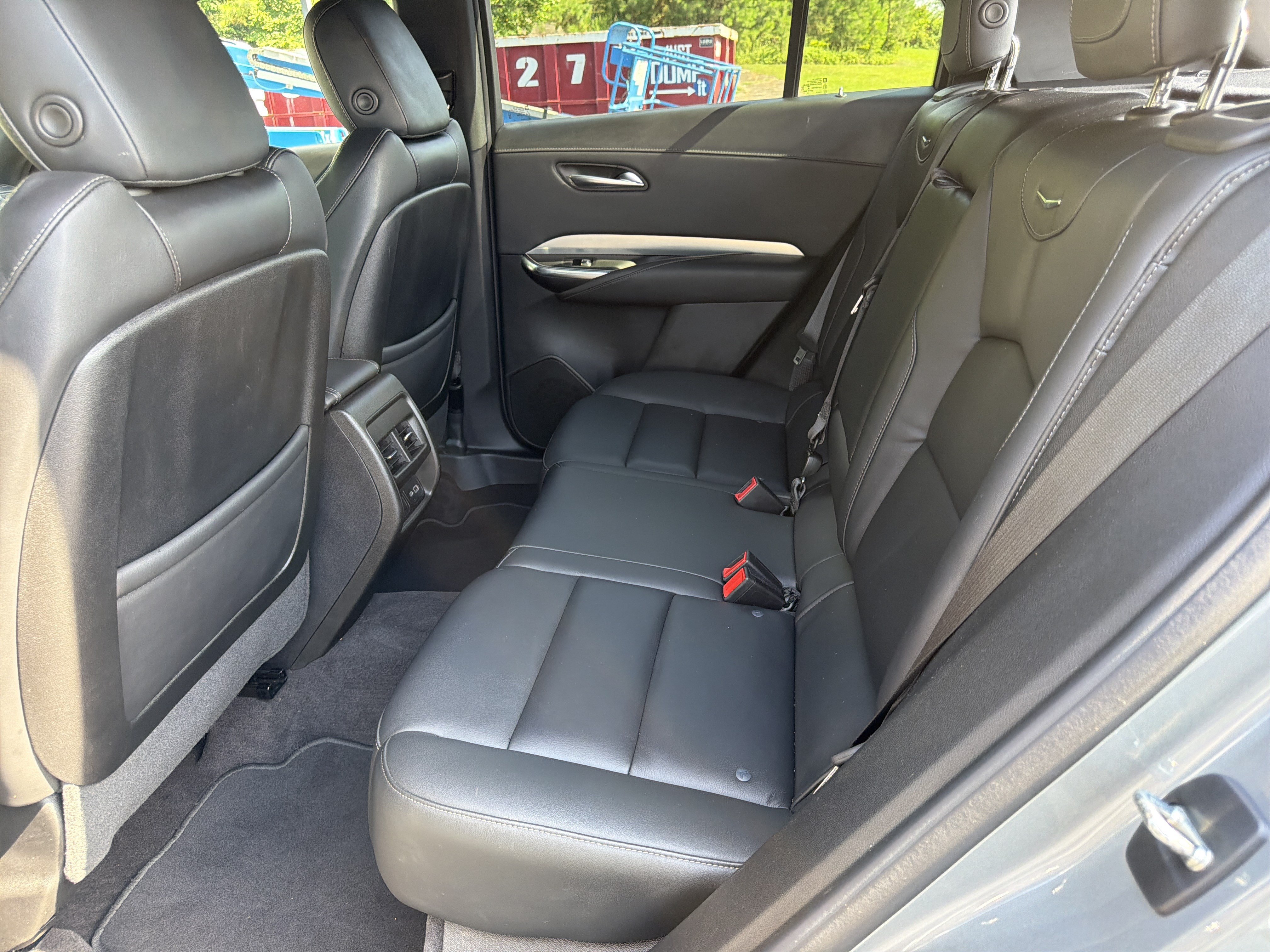 Used 2023 Cadillac XT4 Premium Luxury FWD image 21
