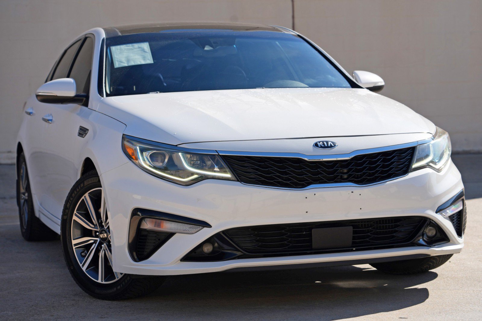 Used 2019 Kia Optima EX w/ EX Premium Package FWD image 2