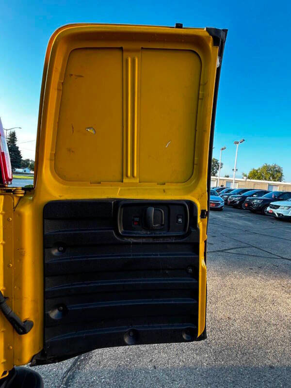 Used 2019 Chevrolet Express 2500 image 22
