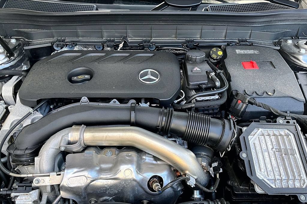 Used 2026 Mercedes-Benz GLB 250 4MATIC image 9
