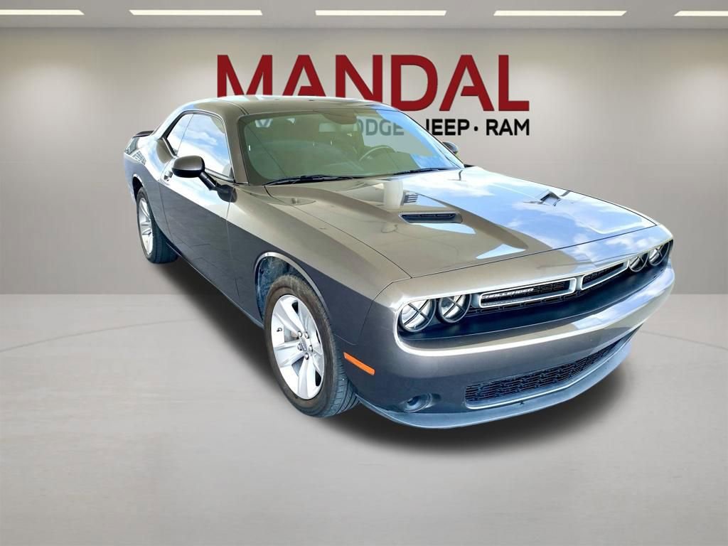 Used 2023 Dodge Challenger SXT RWD image 3