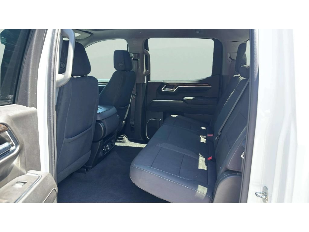Used 2023 Chevrolet Silverado 1500 LT AWD/4WD image 11
