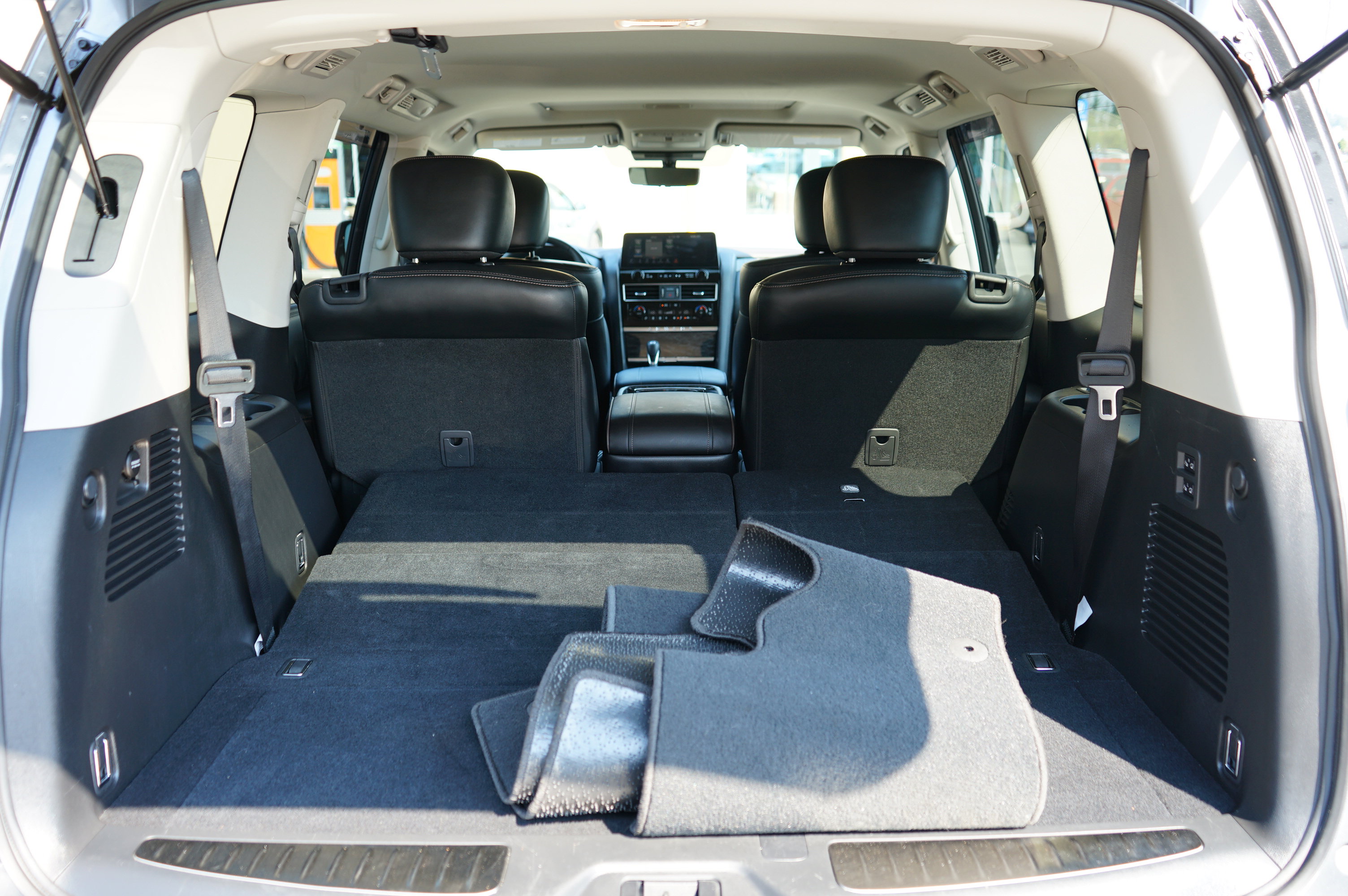 Used 2024 Nissan Armada Platinum w/ Captain's Chairs Package image 14