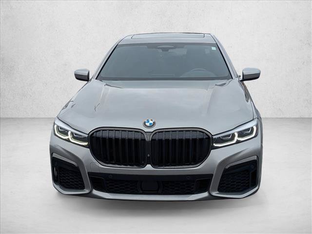 Used 2021 BMW 740i w/ Luxury Rear Seating Package RWD image 2