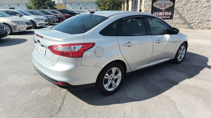 Used 2014 Ford Focus SE FWD image 5