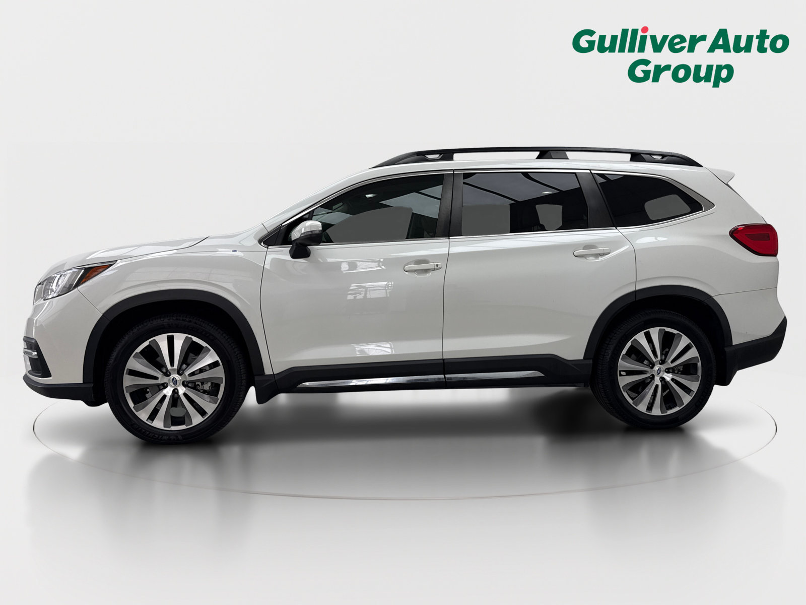 Used 2022 Subaru Ascent Limited w/ Technology Package AWD/4WD image 3