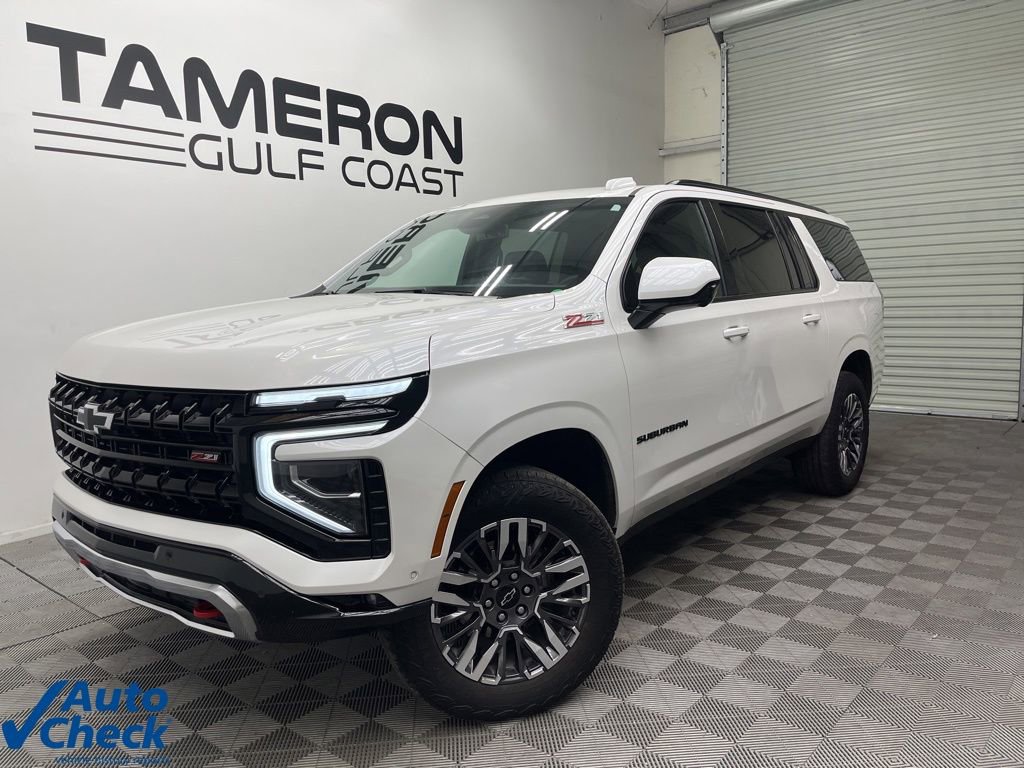 Used 2025 Chevrolet Suburban Z71 image 2