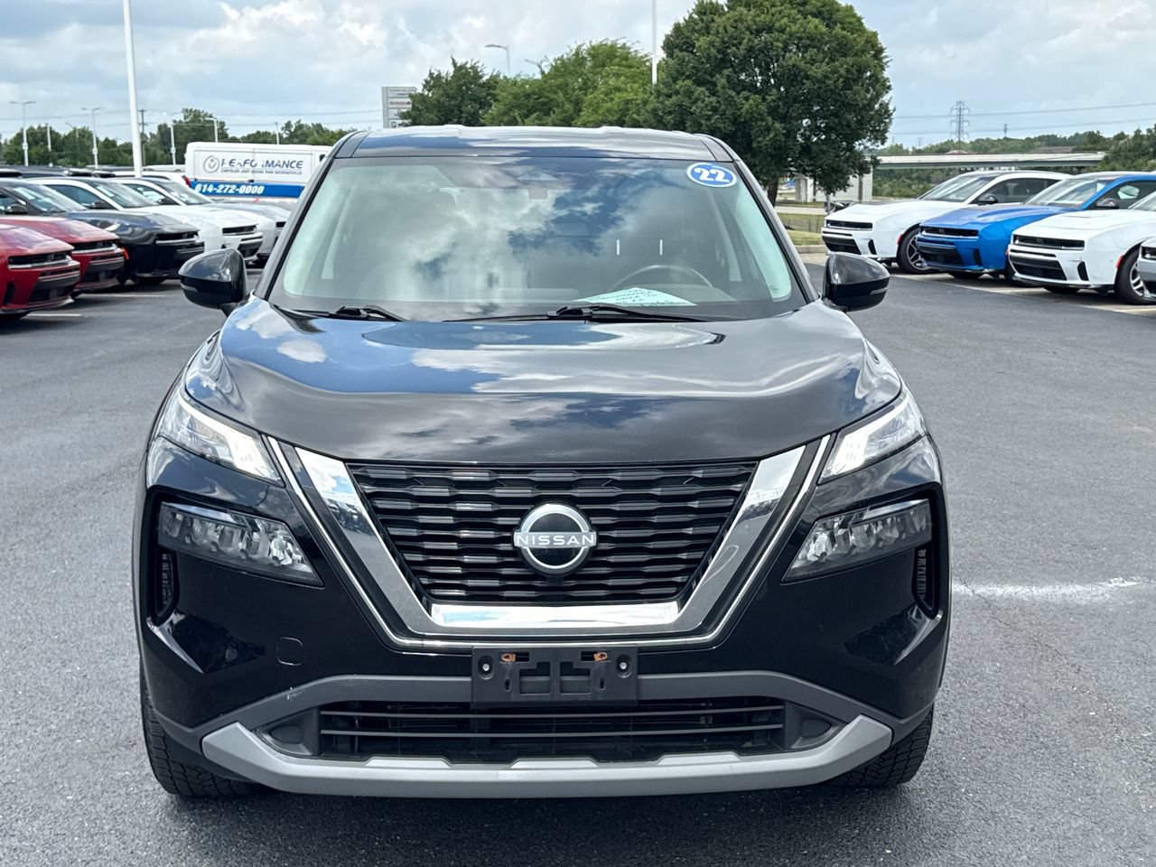 Used 2022 Nissan Rogue S FWD image 8