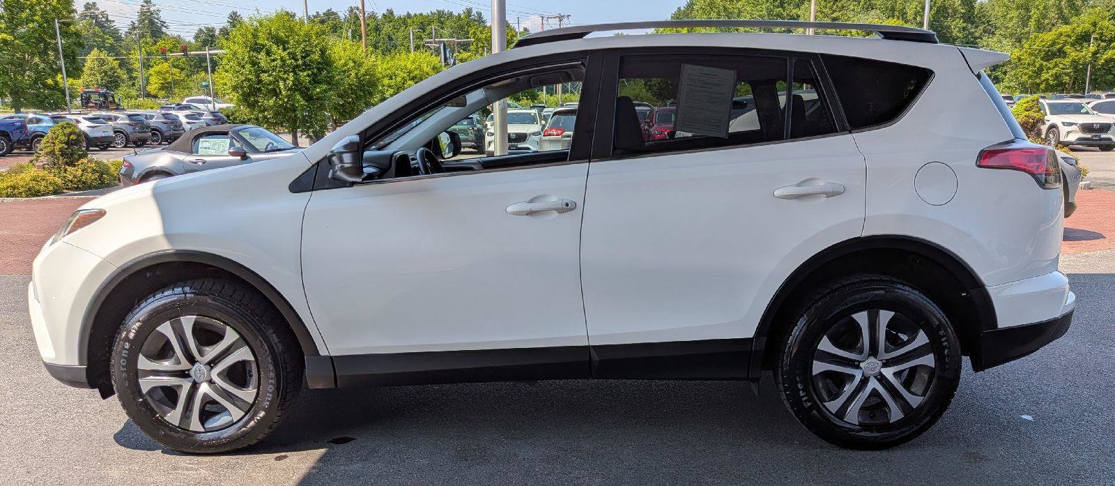 Used 2016 Toyota RAV4 LE AWD/4WD image 6