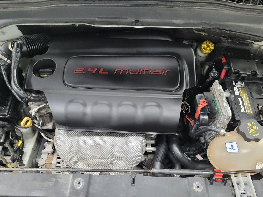 Used 2017 Jeep Renegade Latitude FWD image 30