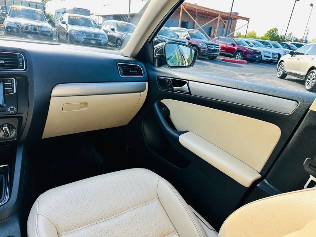 Used 2018 Volkswagen Jetta Wolfsburg Edition FWD image 17