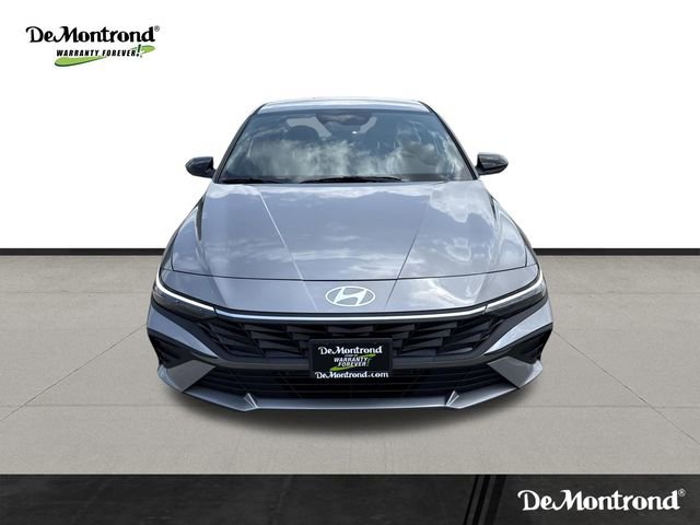 New 2025 Hyundai Elantra SEL image 2