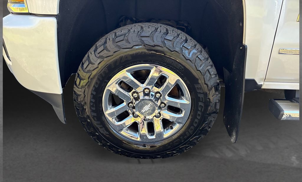 Used 2018 Chevrolet Silverado 3500 High Country image 11