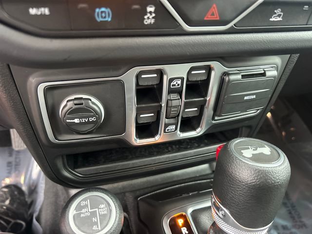 Used 2025 Jeep Wrangler Sahara 4xe image 24