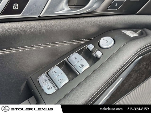 Used 2024 BMW X7 xDrive40i w/ Executive Package image 25