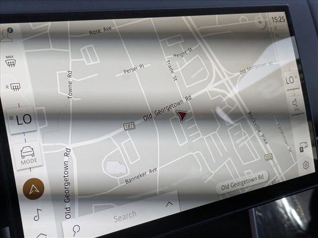 Used 2025 Land Rover Range Rover Long Wheelbase SE image 13