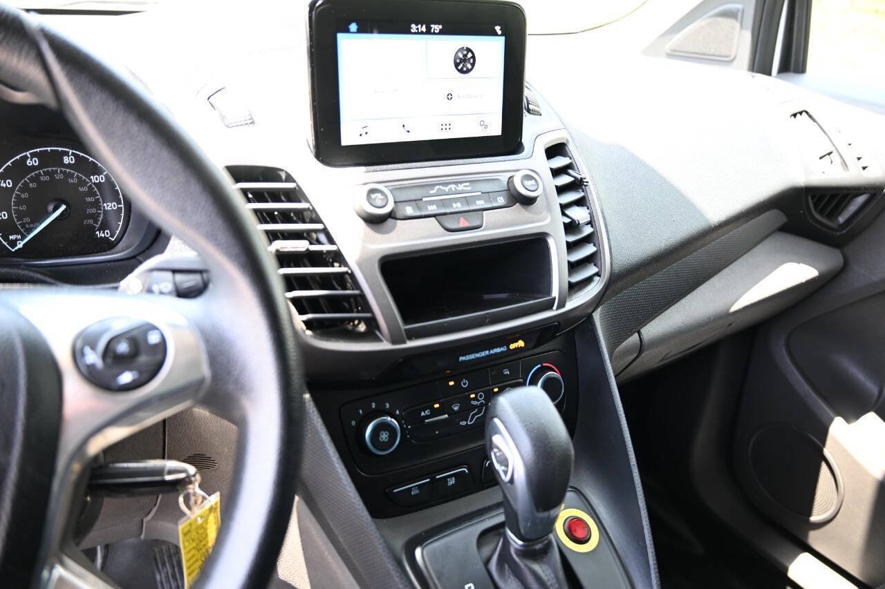 Used 2020 Ford Transit Connect XL FWD image 11
