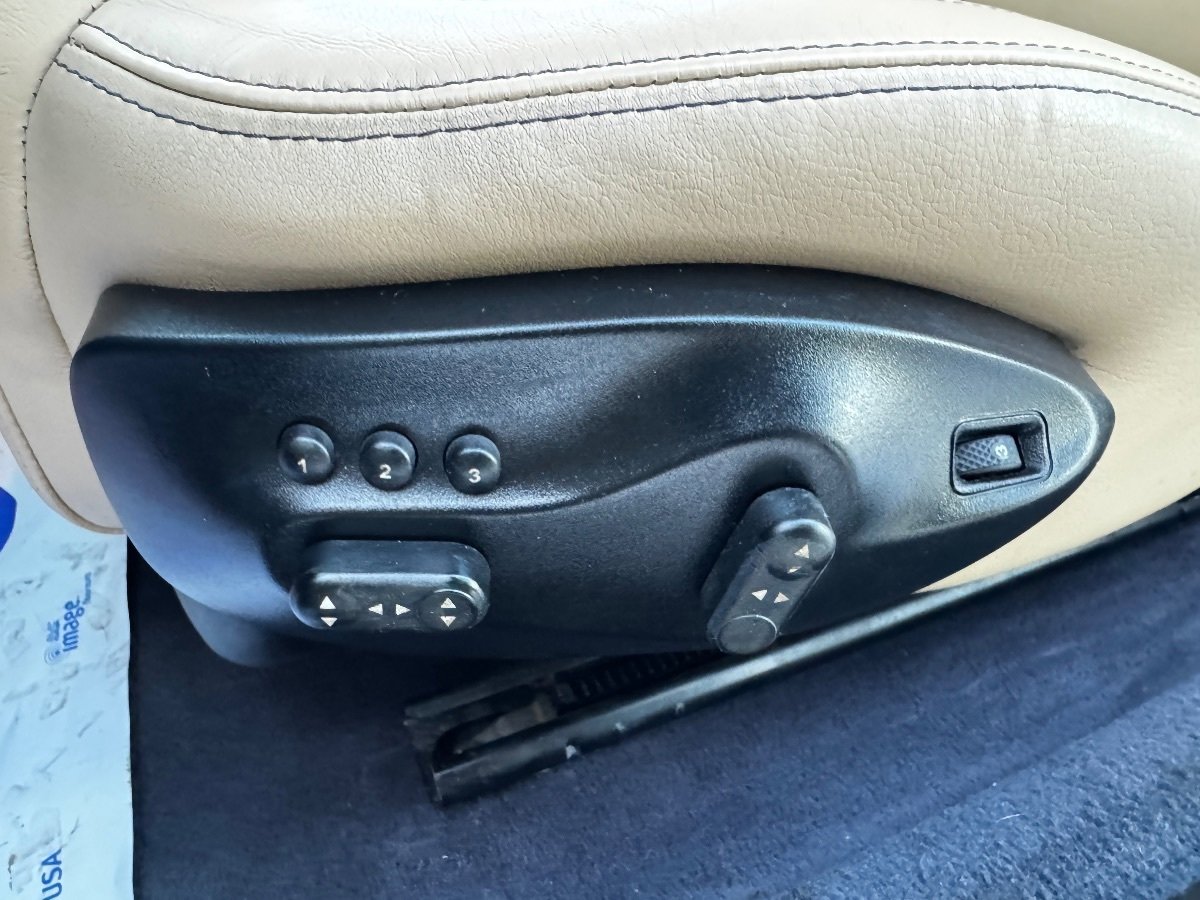 Used 2013 Maserati GranTurismo Sport RWD image 30