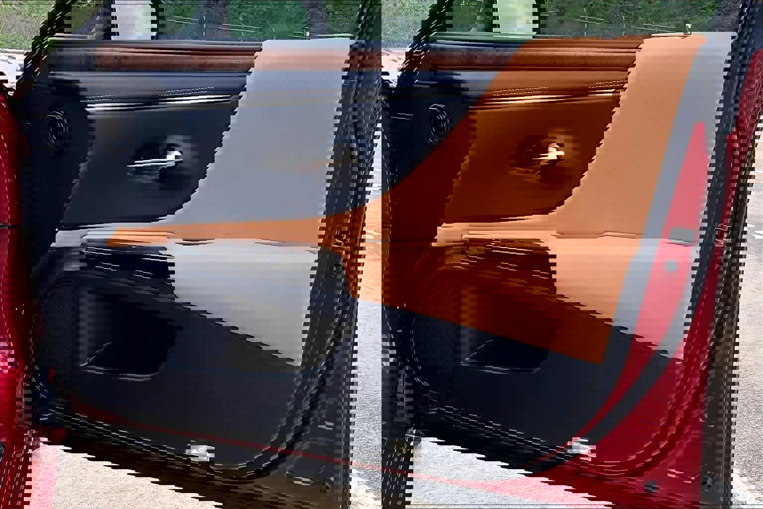 Certified 2025 Lexus ES 300h w/ Premium Package image 23