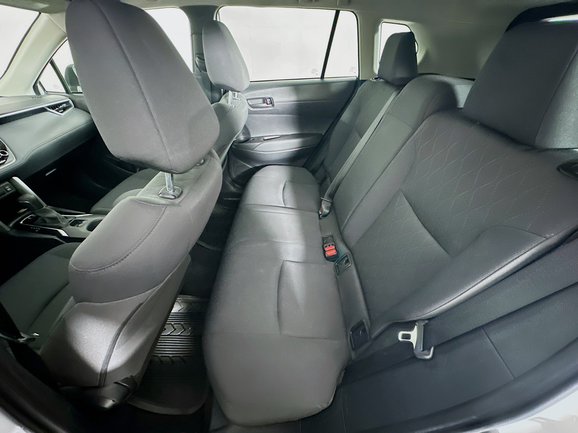 Used 2022 Toyota Corolla Cross LE FWD image 28