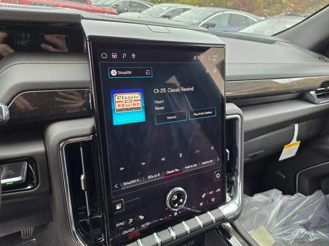 New 2026 GMC Yukon Elevation image 8