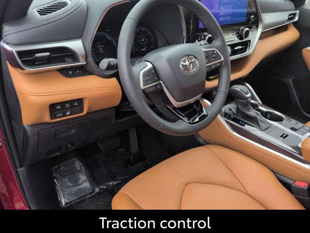 Certified 2026 Toyota Highlander Platinum AWD/4WD image 12