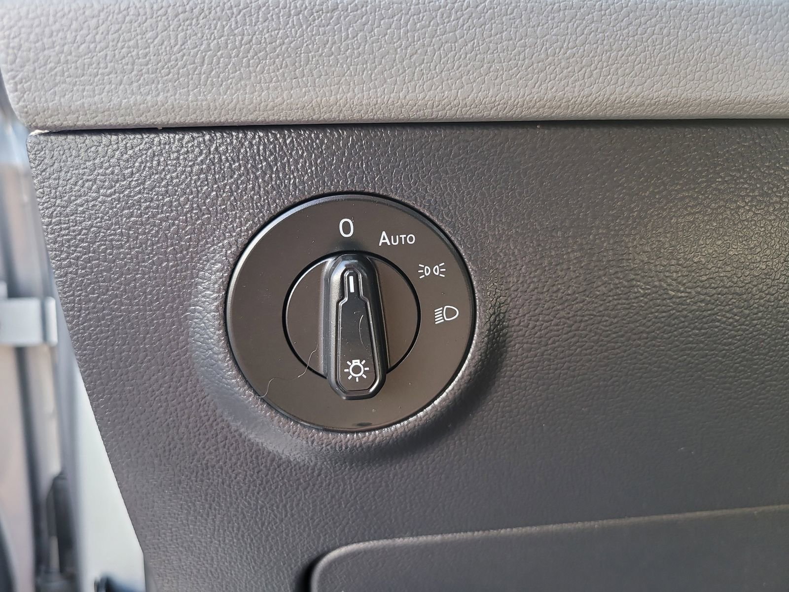 Used 2023 Volkswagen Taos S image 32