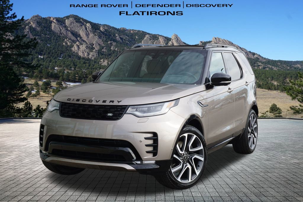 New 2025 Land Rover Discovery Dynamic SE