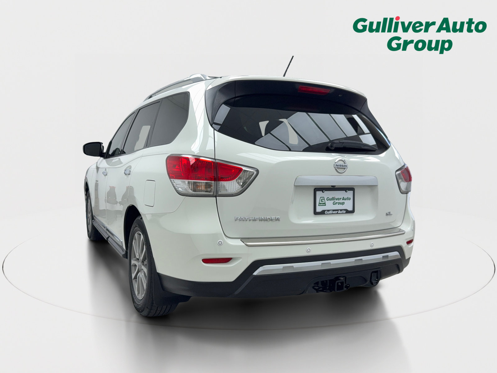 Used 2014 Nissan Pathfinder SL w/ SL Premium Package FWD image 5