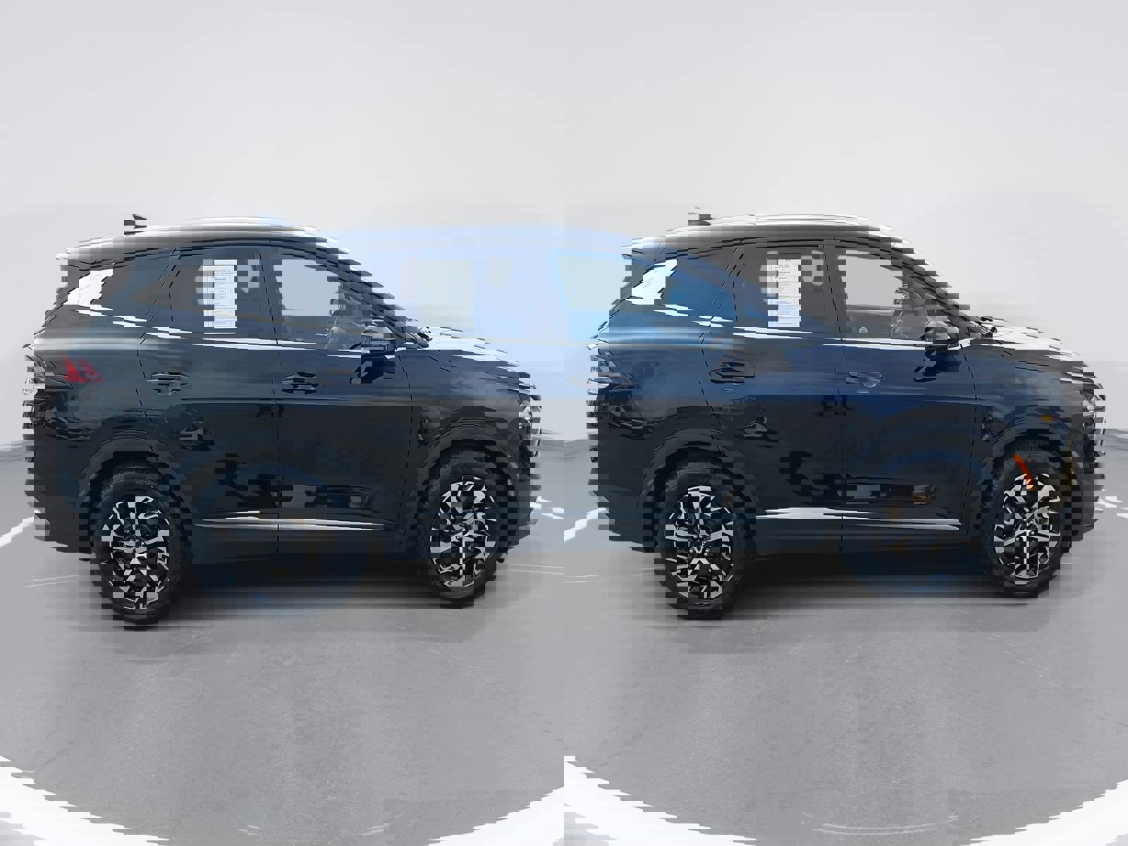 Used 2023 Kia Sportage EX image 4