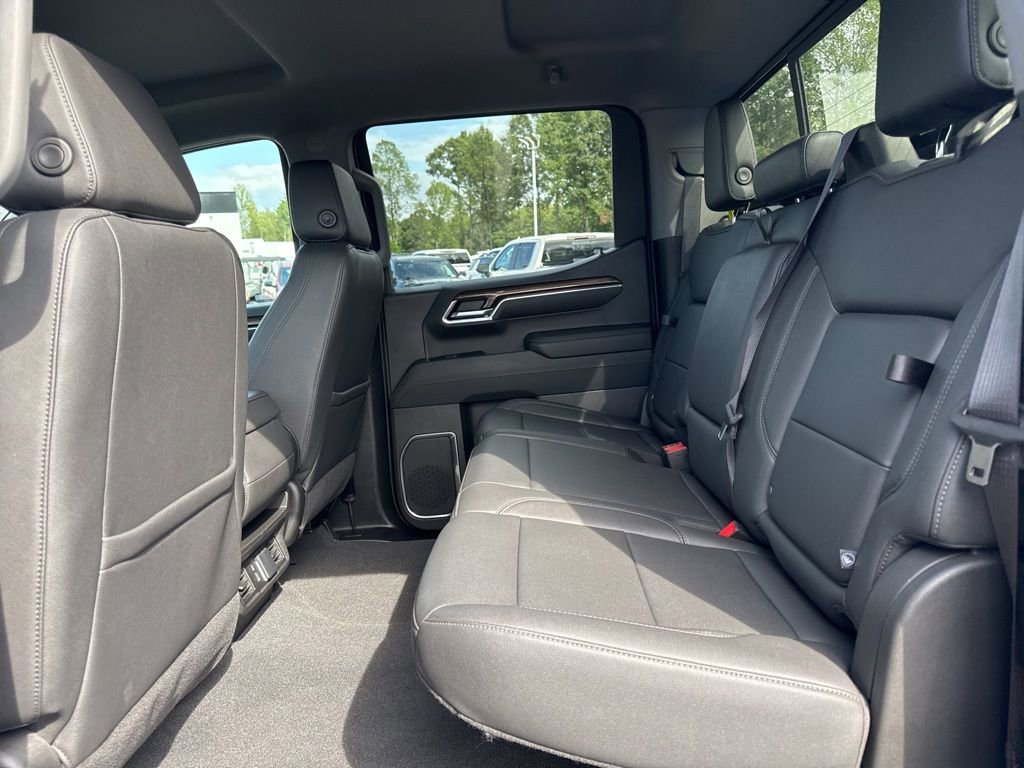 Used 2023 Chevrolet Silverado 1500 LT w/ Leather Package image 11