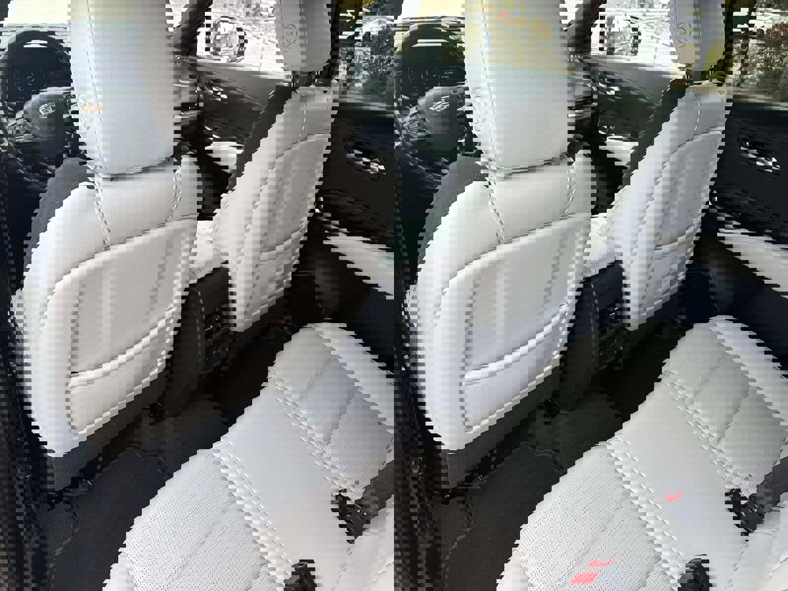 Certified 2024 Cadillac XT4 Sport image 13