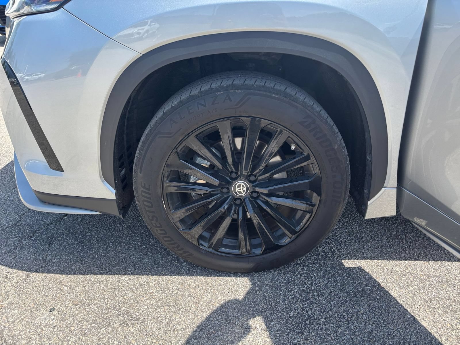 Used 2025 Toyota Highlander XSE AWD/4WD image 32