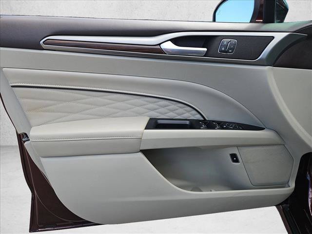 Used 2018 Ford Fusion Platinum FWD image 9