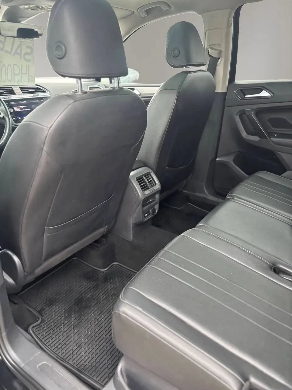 Used 2022 Volkswagen Tiguan SE w/ Panoramic Sunroof Package AWD/4WD image 19