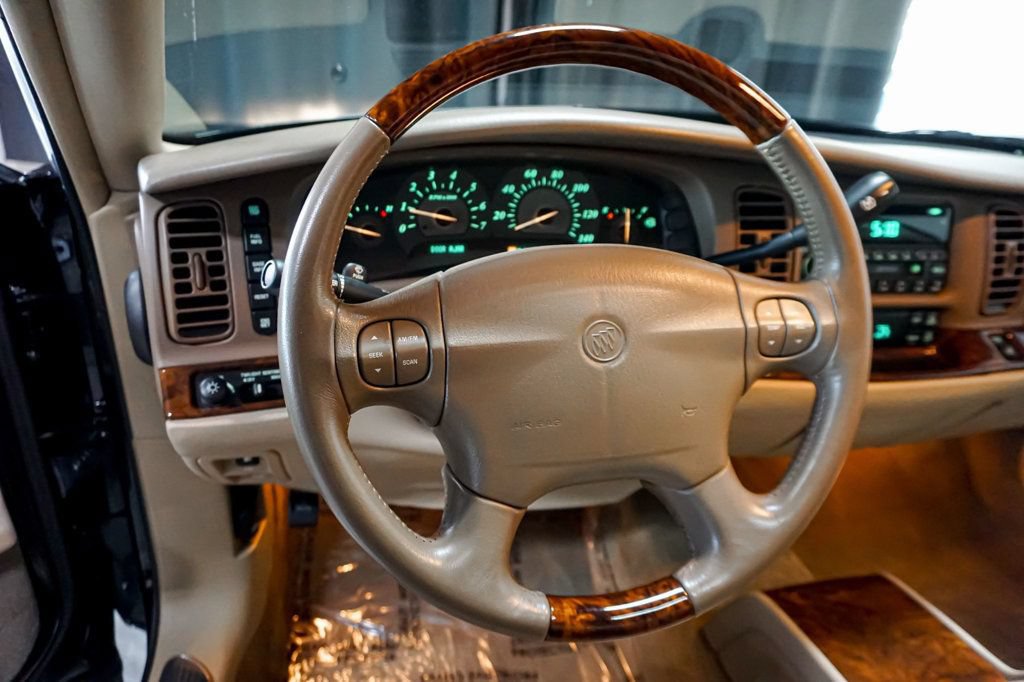 Used 2004 Buick Park Avenue Ultra w/ Ultra Luxury Package FWD image 11