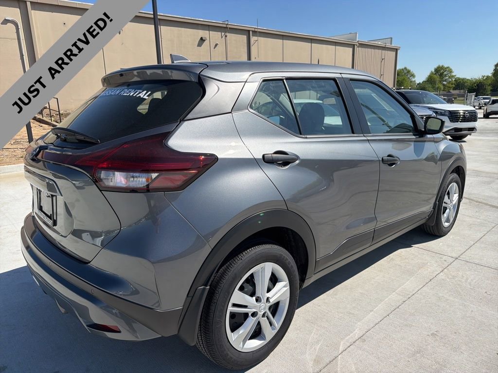Certified 2025 Nissan Kicks Play S image 5
