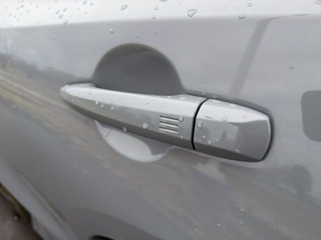 Used 2024 Nissan Ariya AWD image 12