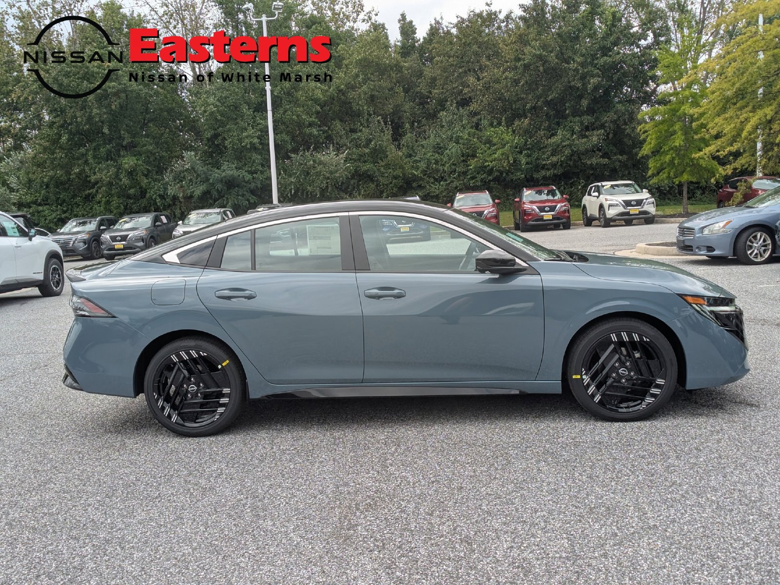 New 2027 Nissan Sentra SR w/ Floor Mat Package FWD image 5